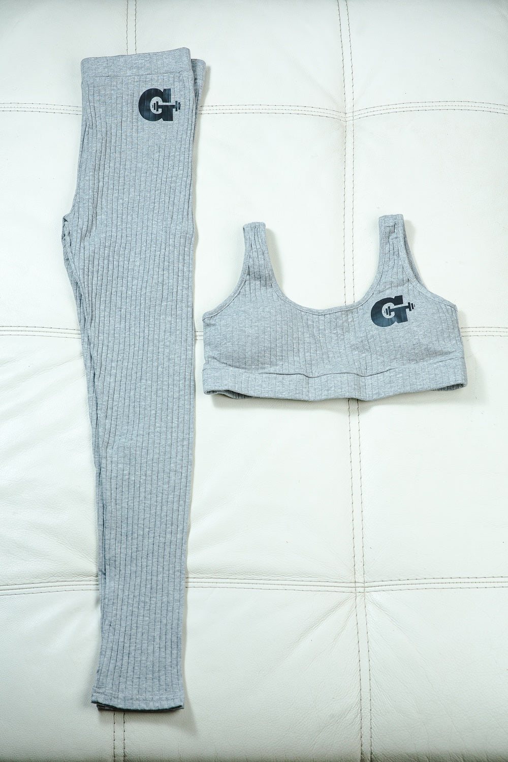 Deep Rounded Women Leggings Set